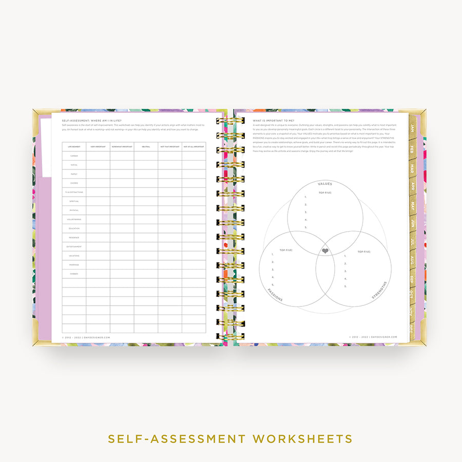 Day Designer 2024 mini daily planner: Blurred Spring cover with self assessment worksheet