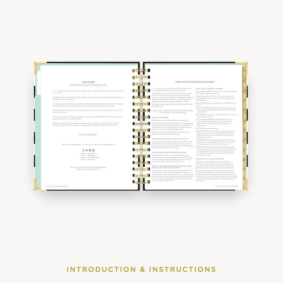 Day Designer 2024 weekly planner: Black Stripe cover with introduction
