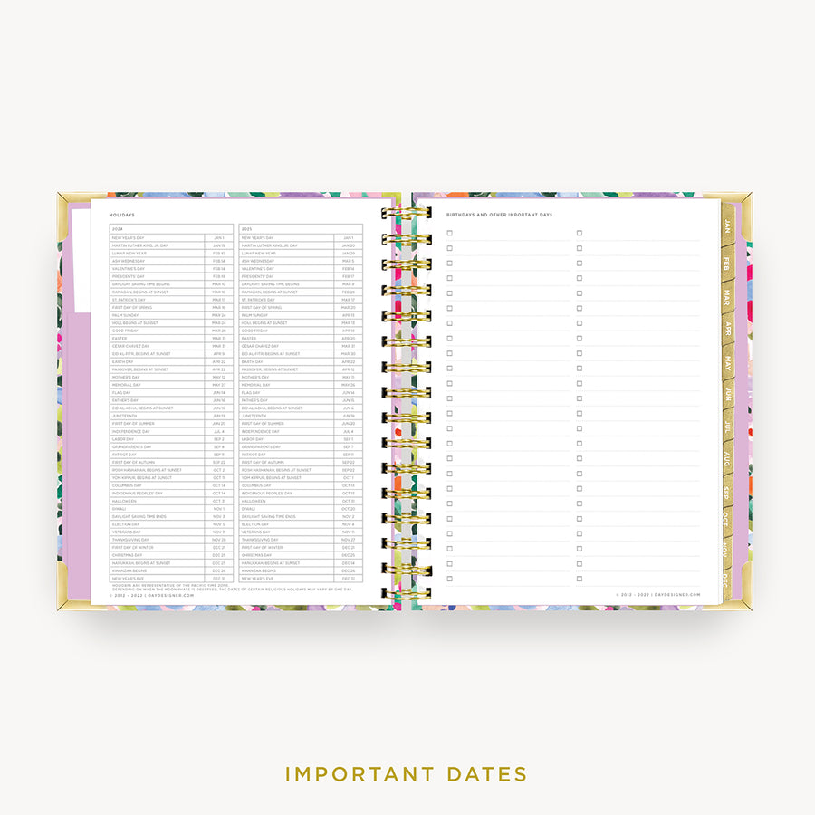 Day Designer 2024 mini weekly planner: Blurred Spring cover with holidays page
