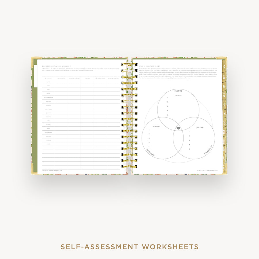 Day Designer 2024-25 daily planner: Menagerie cover with self assessment worksheet