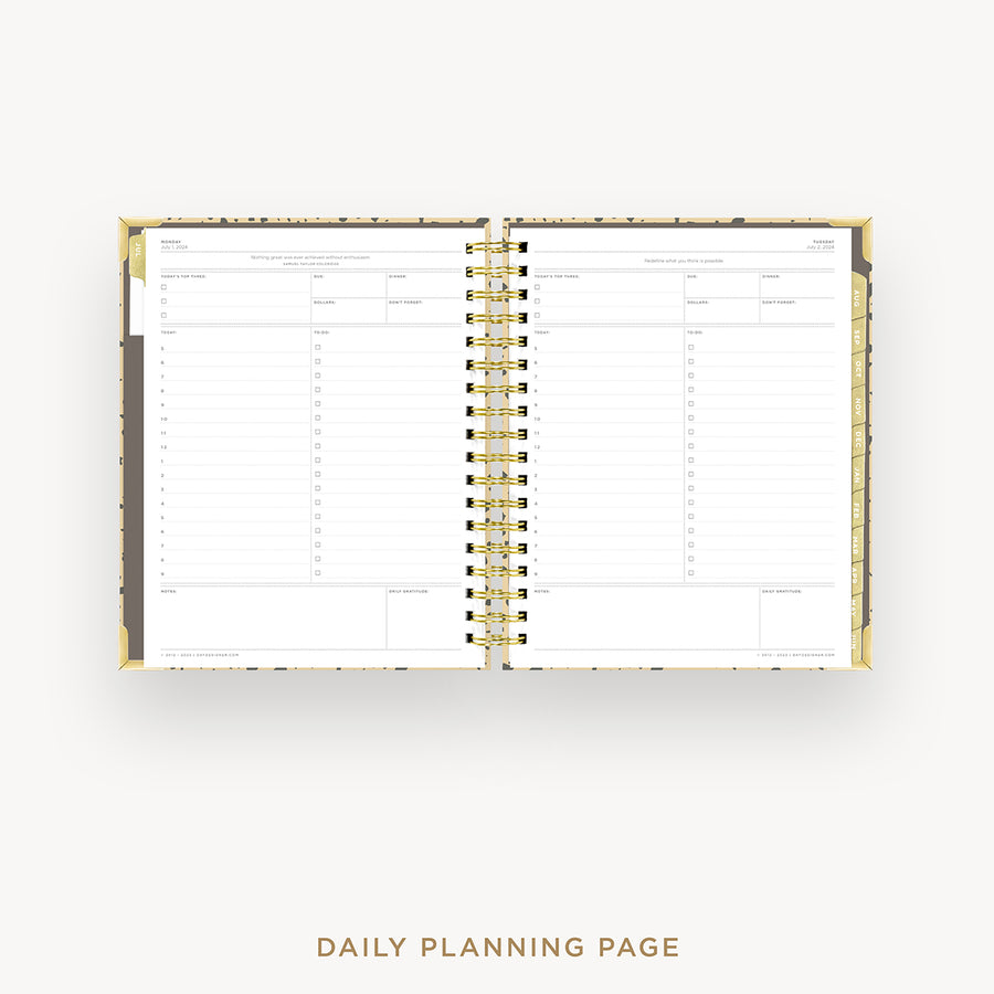 Day Designer 2024-25 daily planner: Savannah cover with daily planning page