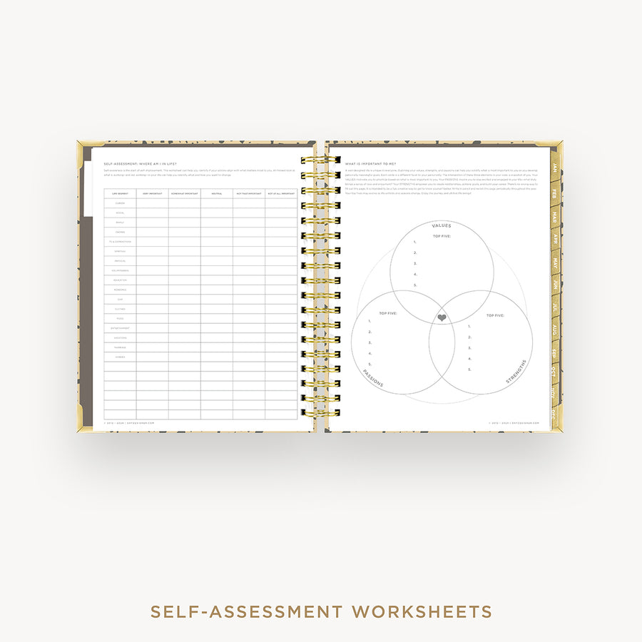 Day Designer 2025 daily planner: Savannah cover with self assessment worksheet