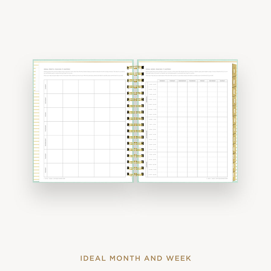 Day Designer 2025 daily planner: Sage Bookcloth cover with ideal week worksheet