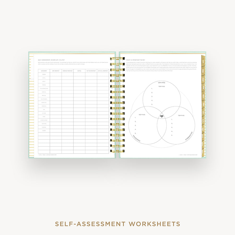 Day Designer 2025 daily planner: Sage Bookcloth cover with self assessment worksheet