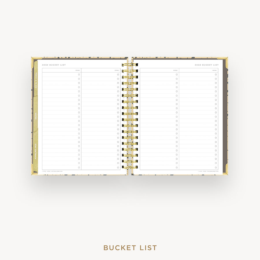 Day Designer 2025 weekly planner: Savannah cover with bucket list