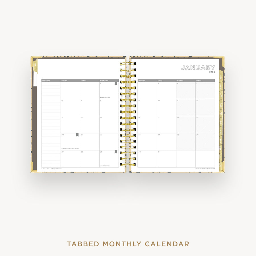 Day Designer 2025 weekly planner: Savannah cover with monthly calendar