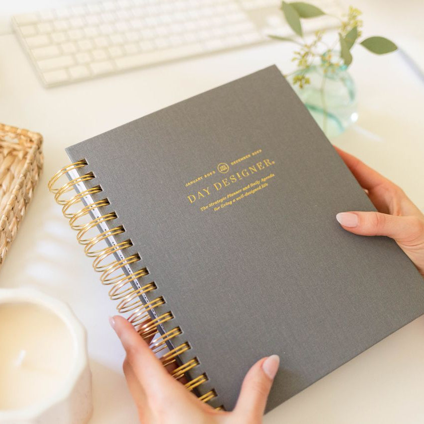 2027 Daily Planner: Charcoal Bookcloth