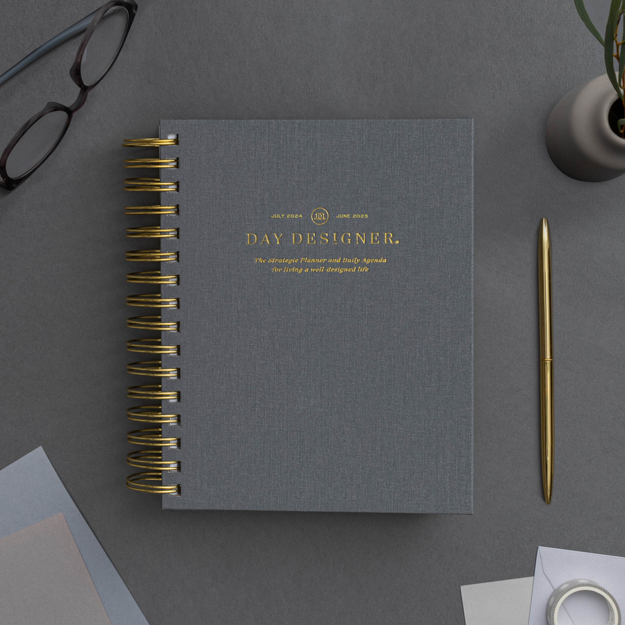 Day Designer 2024-25 mini daily planner: Charcoal Bookcloth beautiful cover agenda book