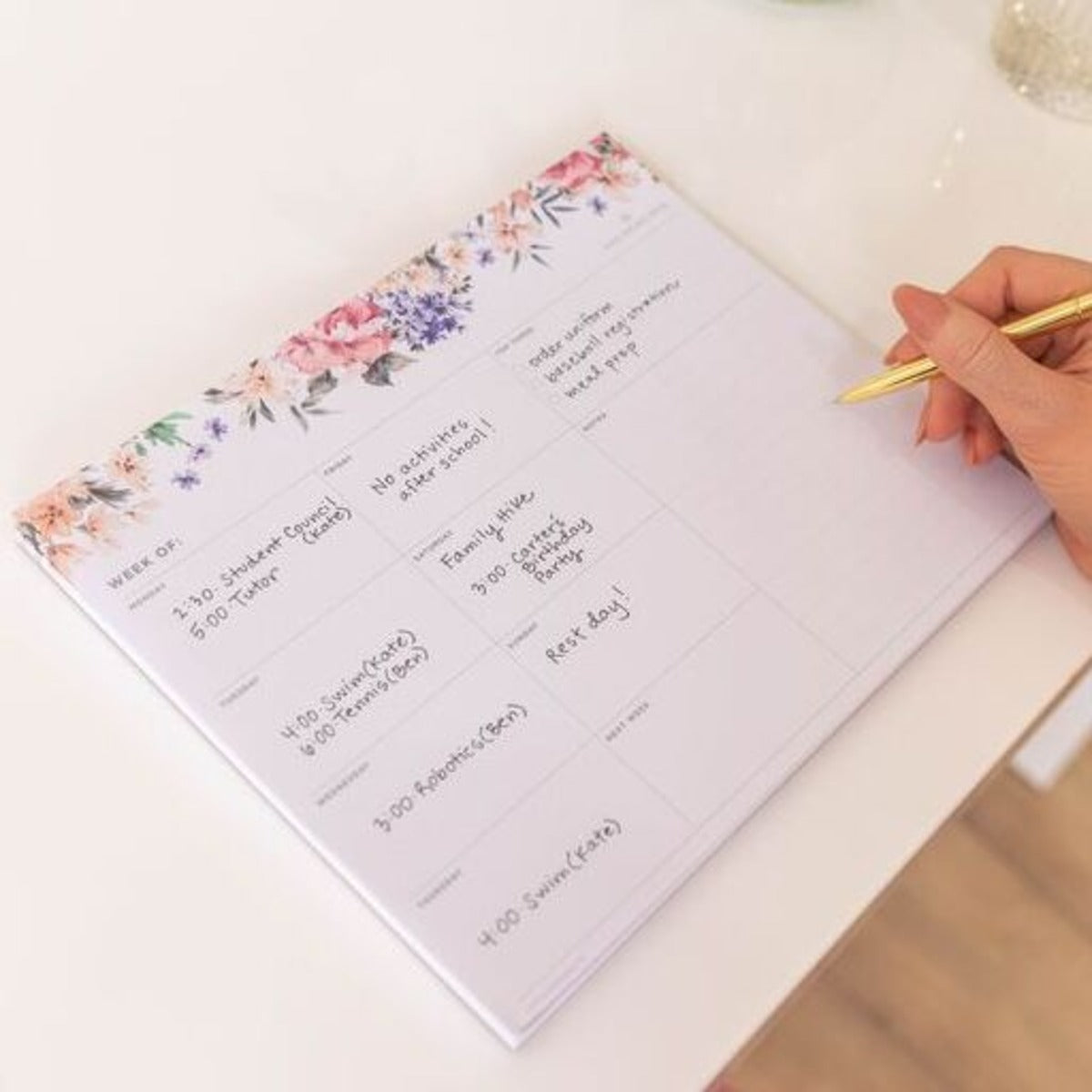 Weekly Planning Pad: Romance