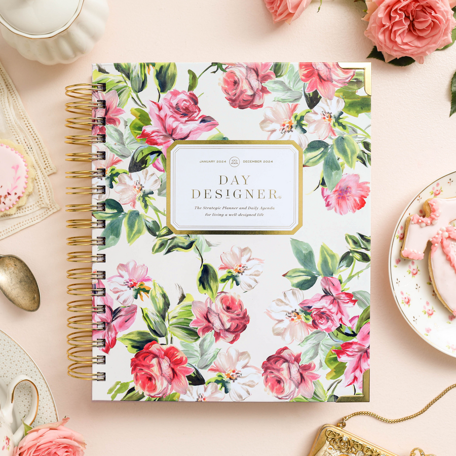 Day Designer 2024 daily planner: London Rose beautiful cover agenda book