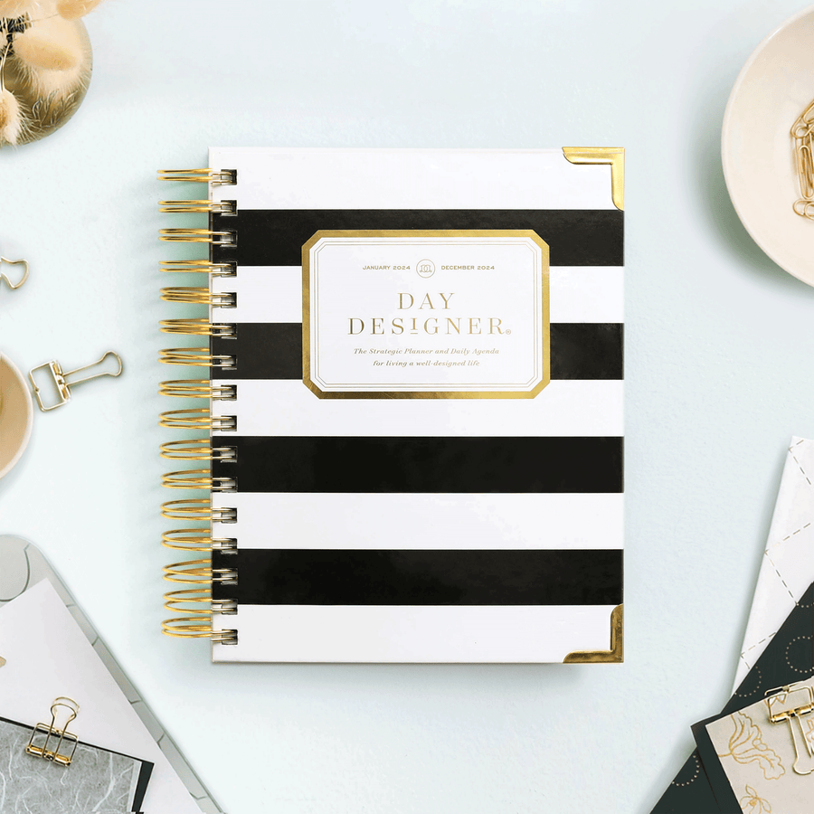 Day Designer 2024 mini daily planner: Black Stripe beautiful cover agenda book