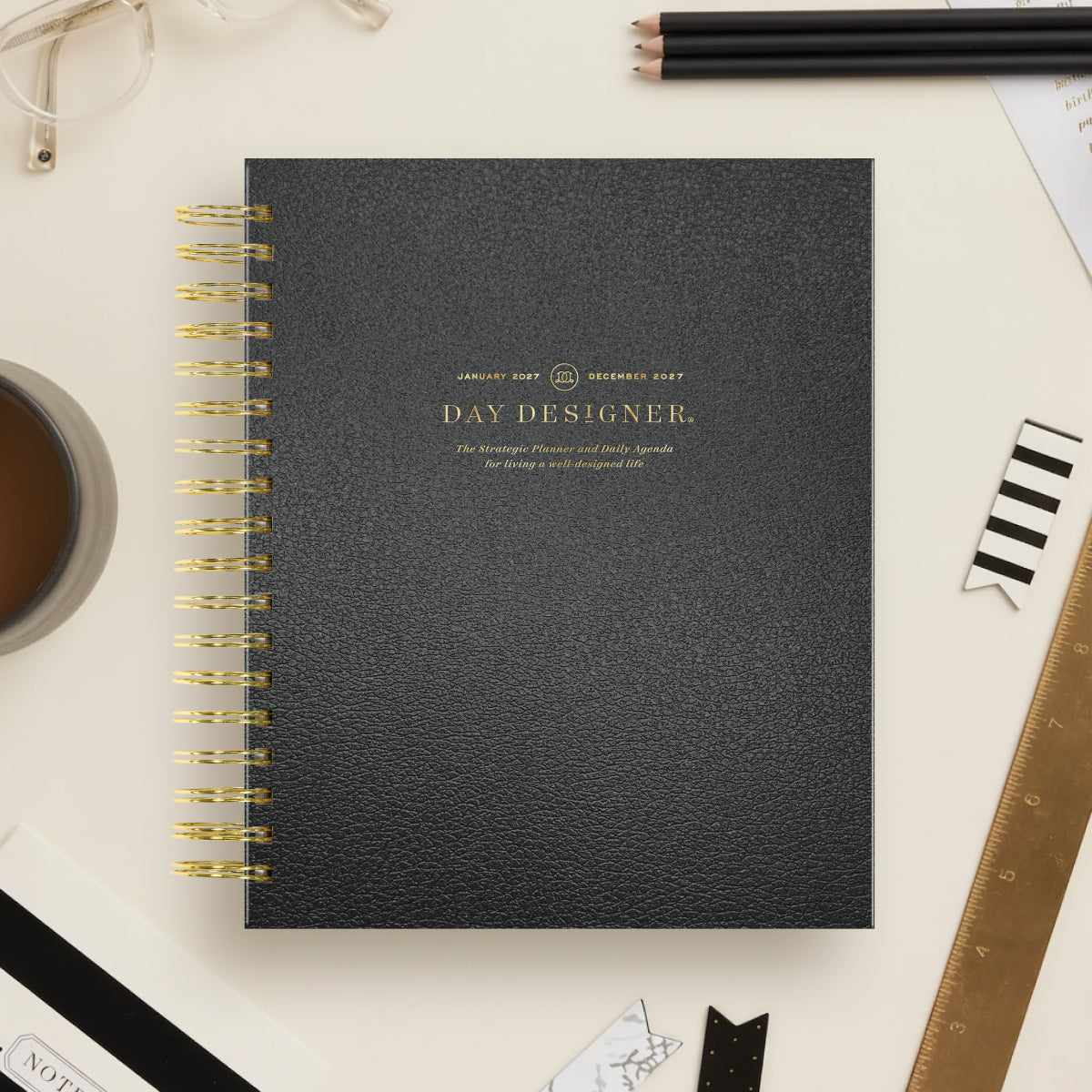 2027 Daily Planner: Classic Black Pebble Texture