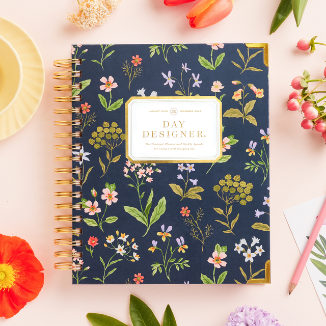 Day Designer 2025 weekly planner: Fresh Sprigs beautiful cover agenda book