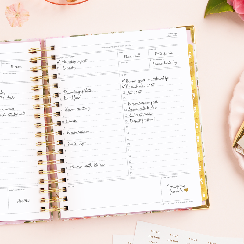 2024-25 Daily Planner: Camellia