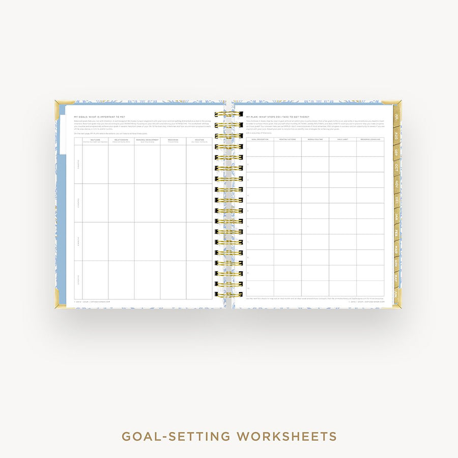 Day Designer 2025-26 daily planner: Alicia cover with goals worksheet