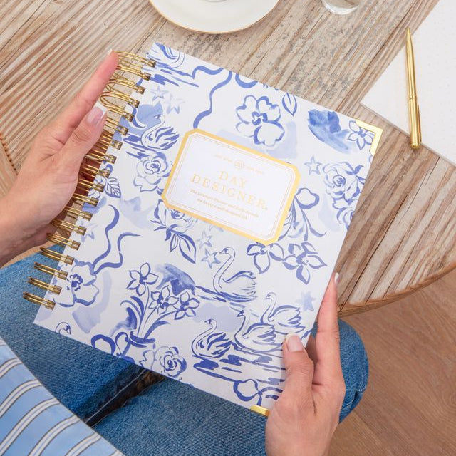 2026-27 Daily Planner: Swan Lake