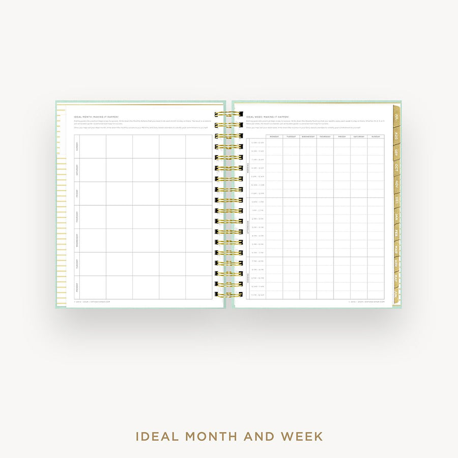 Day Designer 2025-26 daily planner: Sage Bookcloth cover with ideal week worksheet