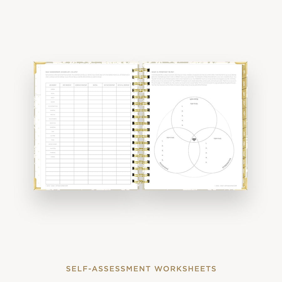 Day Designer 2025-26 daily planner: Silhouette cover with self assessment worksheet