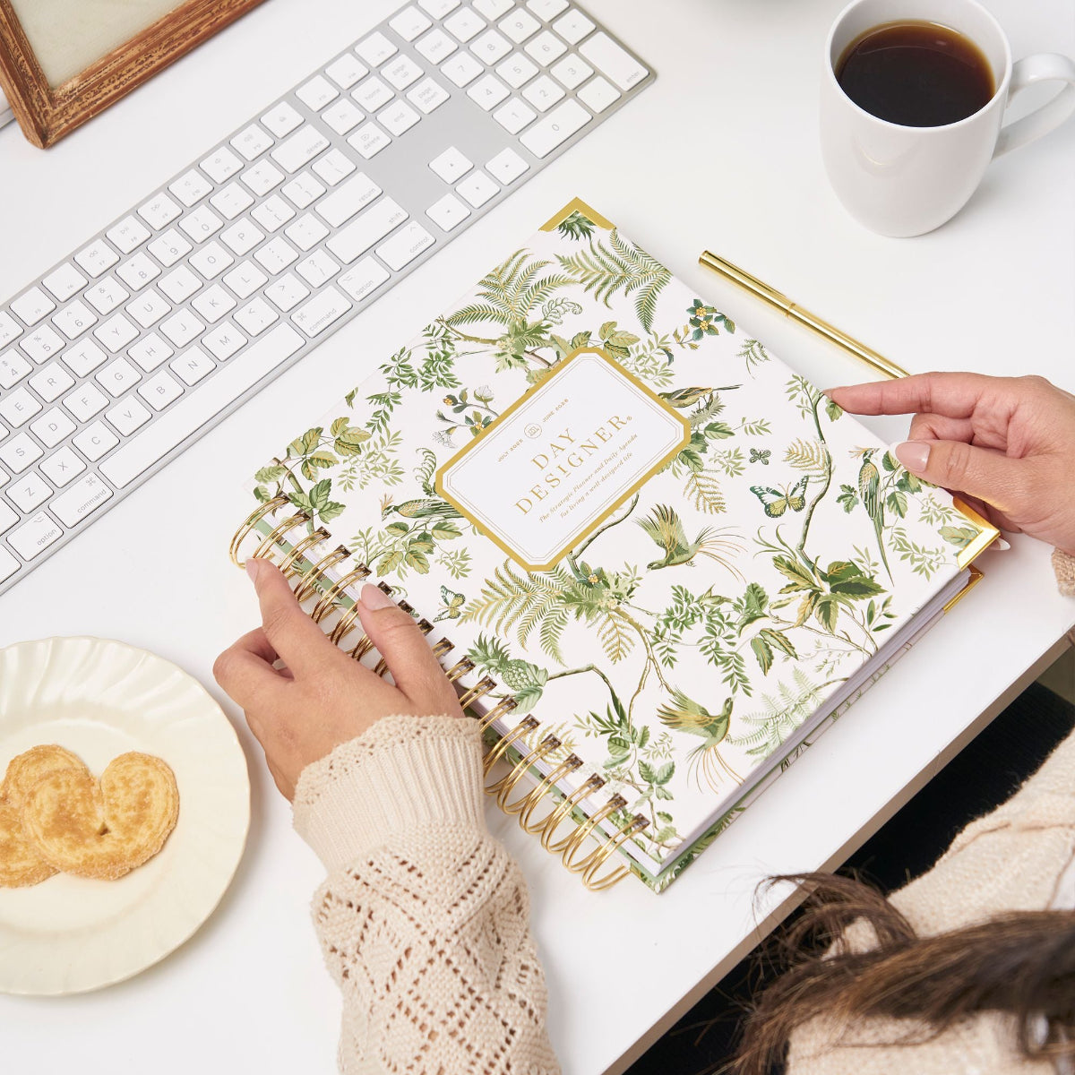 2026 Daily Planner: Vintage Garden